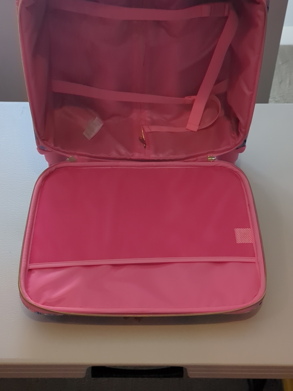 NWOT Lilly Pulitzer GWP Under The Seat Carry-On Rolling Luggage Suitcase - Picture 5 of 7